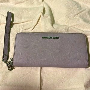 Light purple micheal kors wallet